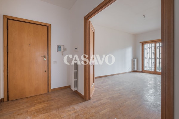 Apartment — Roma