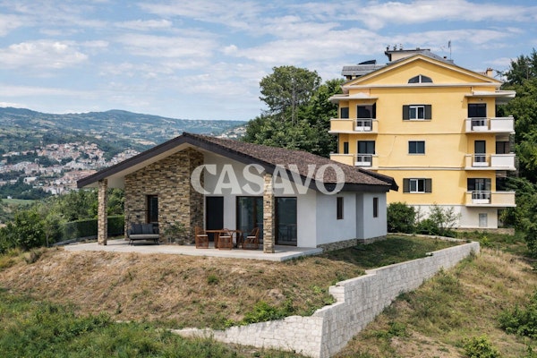 Villa — Teramo