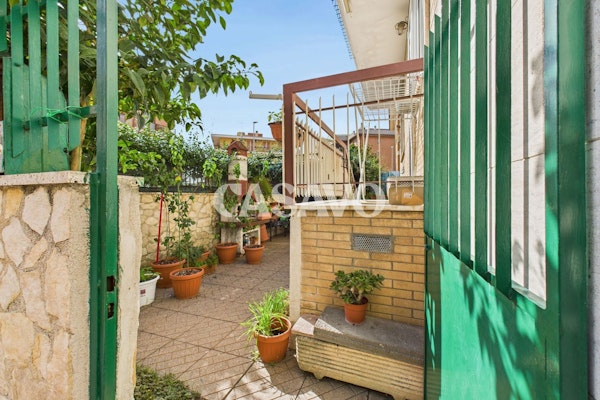 Apartment — Roma